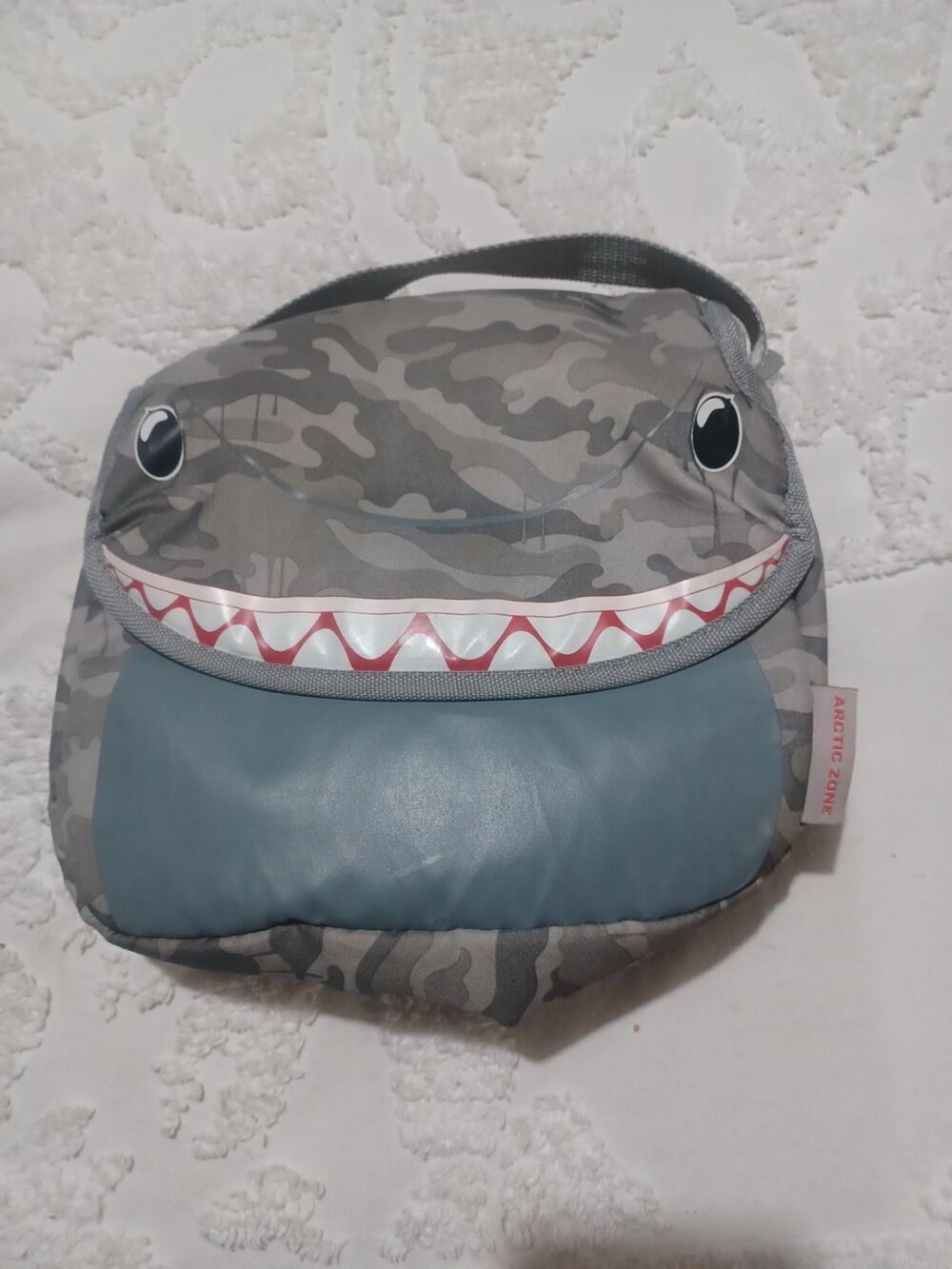 Arctic Zone Kids Shark Insulated Lunchbox Grey